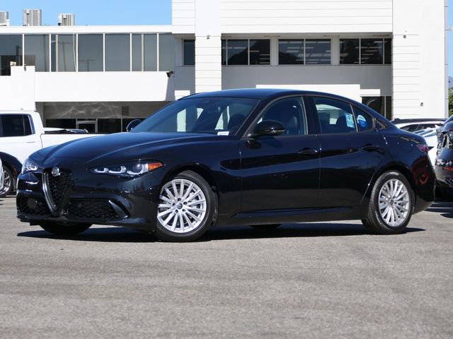 2024 Alfa Romeo Giulia Base