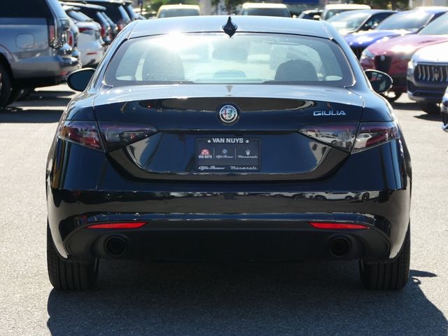 2024 Alfa Romeo Giulia Base