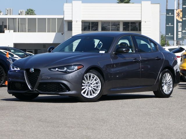 2024 Alfa Romeo Giulia Base