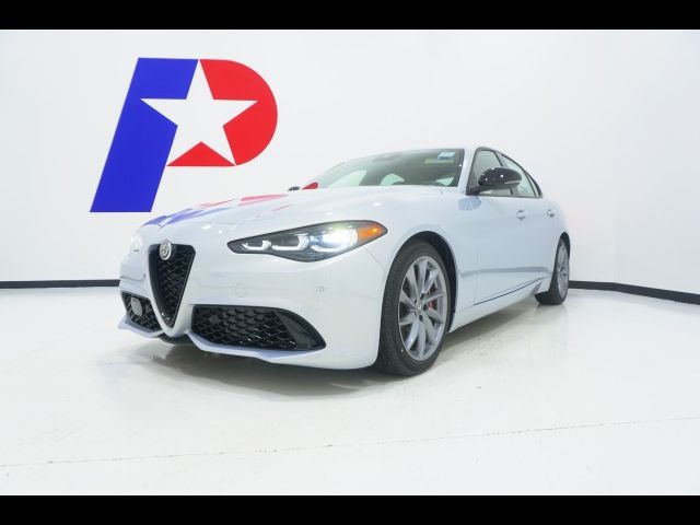 2024 Alfa Romeo Giulia Base