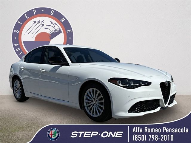 2024 Alfa Romeo Giulia Base