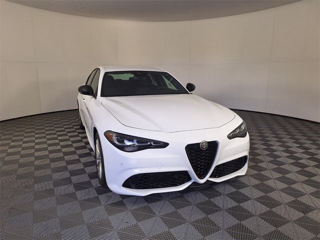 2024 Alfa Romeo Giulia Base