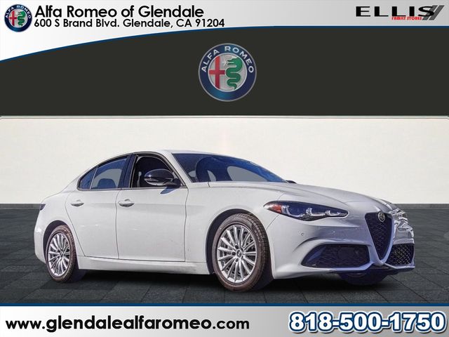 2024 Alfa Romeo Giulia Base