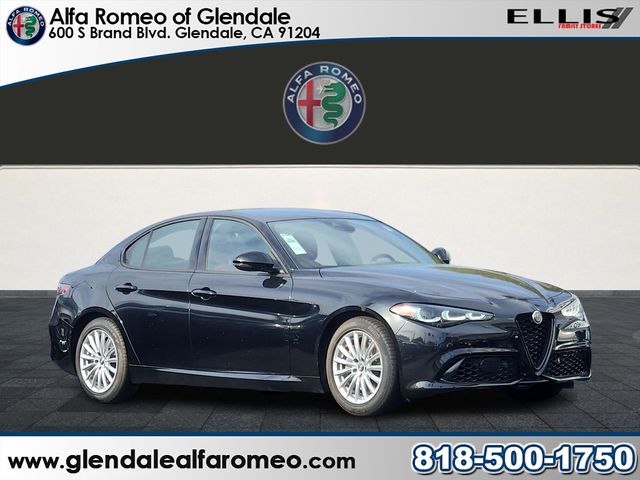 2024 Alfa Romeo Giulia Base