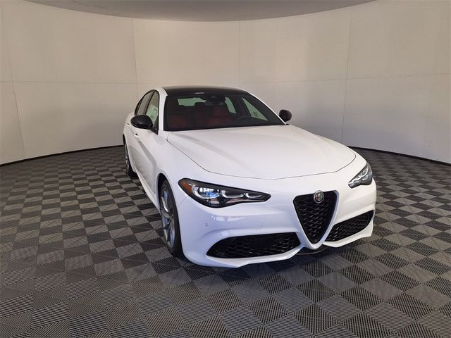 2024 Alfa Romeo Giulia Base