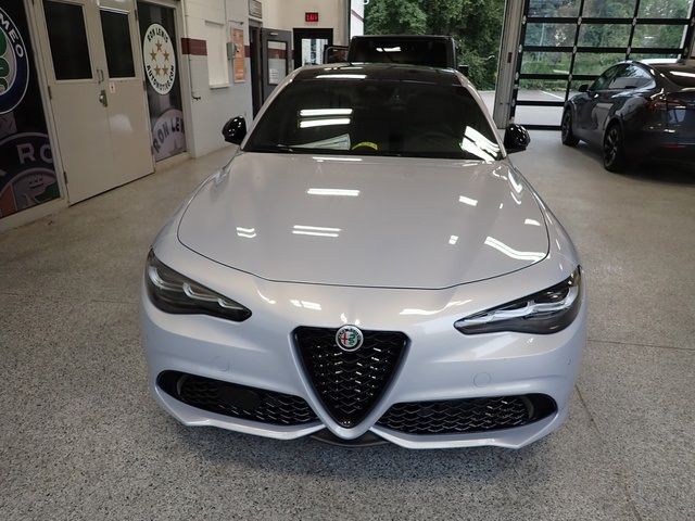 2024 Alfa Romeo Giulia Base