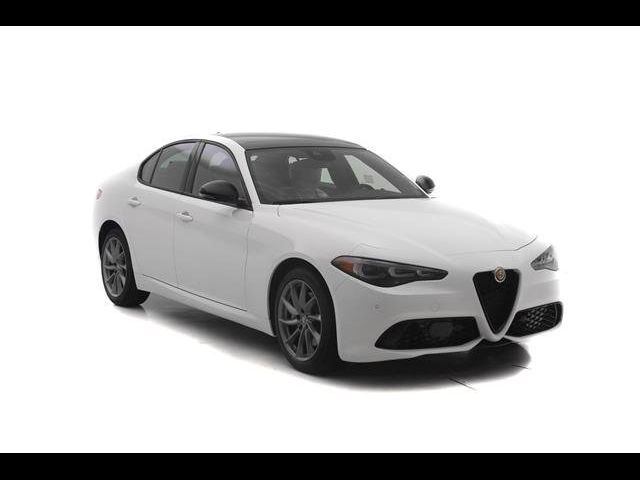 2024 Alfa Romeo Giulia Base