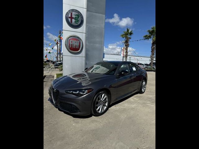 2024 Alfa Romeo Giulia Base