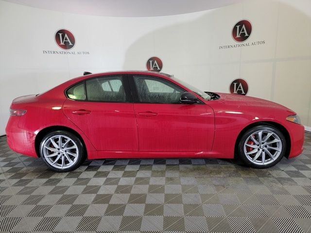 2024 Alfa Romeo Giulia Base