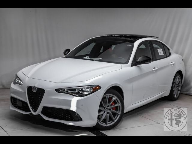 2024 Alfa Romeo Giulia Base