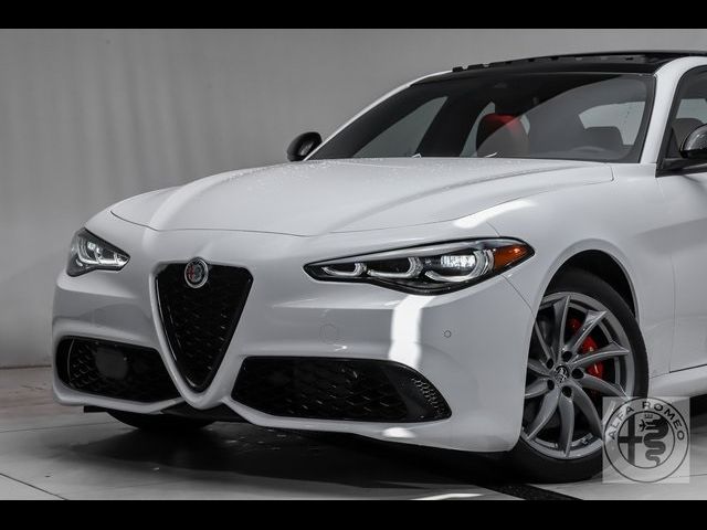 2024 Alfa Romeo Giulia Base