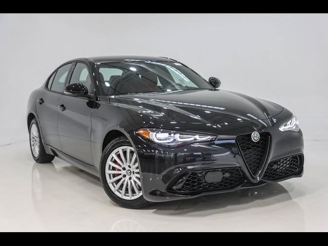 2024 Alfa Romeo Giulia Base