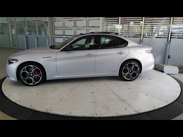 2024 Alfa Romeo Giulia Competizione