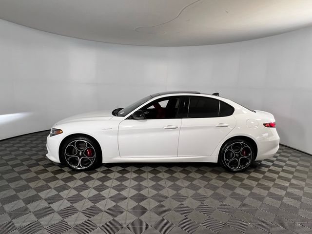 2024 Alfa Romeo Giulia Veloce