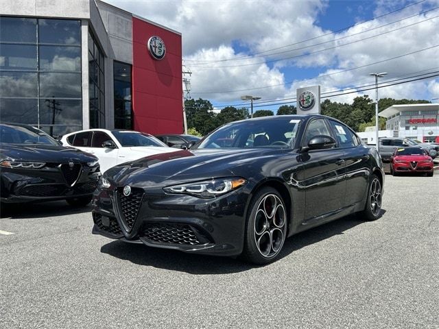 2024 Alfa Romeo Giulia Competizione