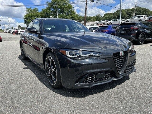 2024 Alfa Romeo Giulia Competizione