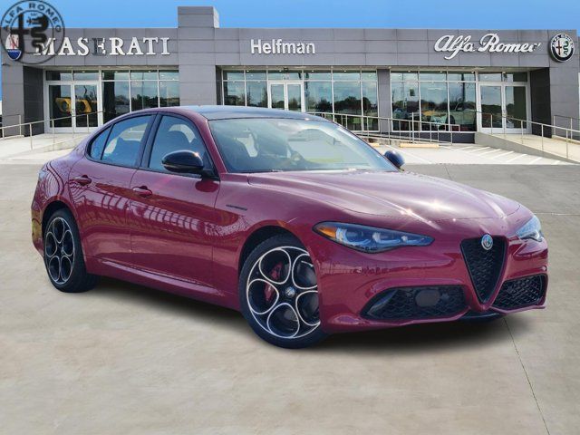 2024 Alfa Romeo Giulia Competizione