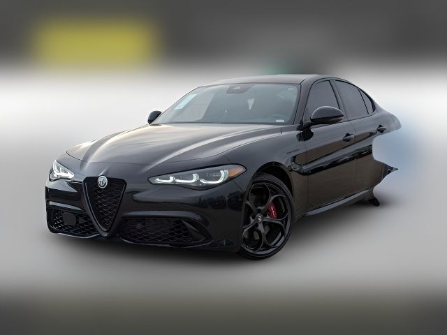 2024 Alfa Romeo Giulia Competizione