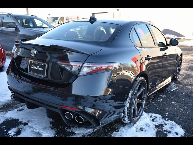 2024 Alfa Romeo Giulia Quadrifoglio Carbon