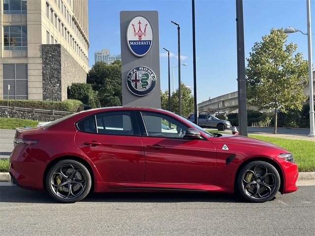 2024 Alfa Romeo Giulia Quadrifoglio Carbon