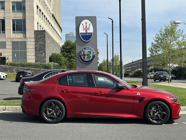 2024 Alfa Romeo Giulia Quadrifoglio Carbon