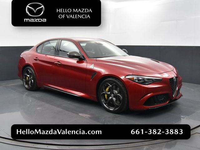 2024 Alfa Romeo Giulia Quadrifoglio Carbon