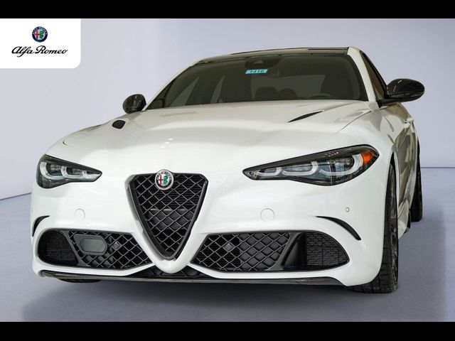 2024 Alfa Romeo Giulia Quadrifoglio Supersport