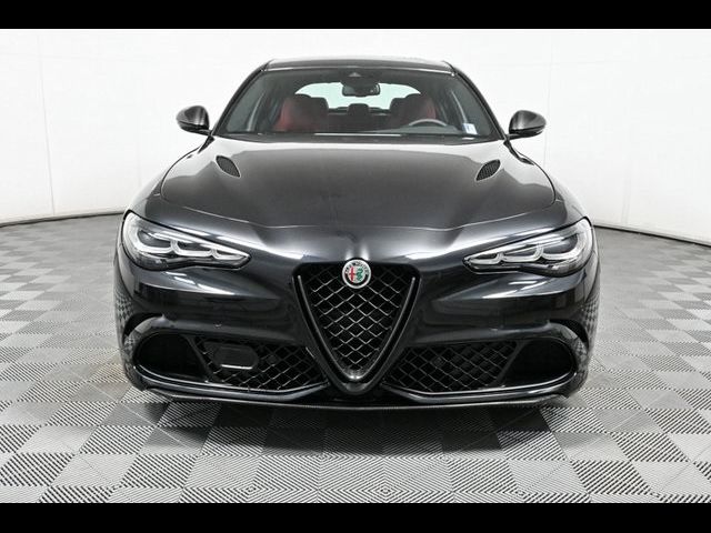 2024 Alfa Romeo Giulia Quadrifoglio Carbon