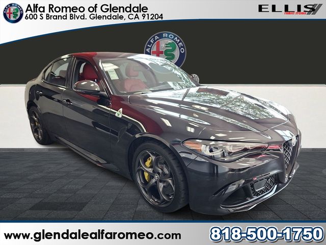 2024 Alfa Romeo Giulia Quadrifoglio Carbon