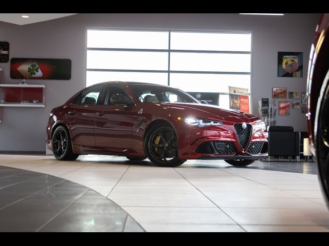 2024 Alfa Romeo Giulia Quadrifoglio Carbon