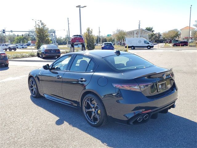 2024 Alfa Romeo Giulia Quadrifoglio Carbon