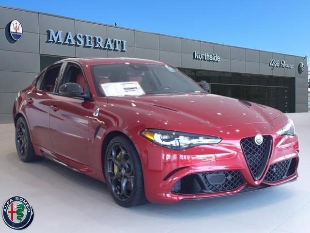 2024 Alfa Romeo Giulia Quadrifoglio Carbon