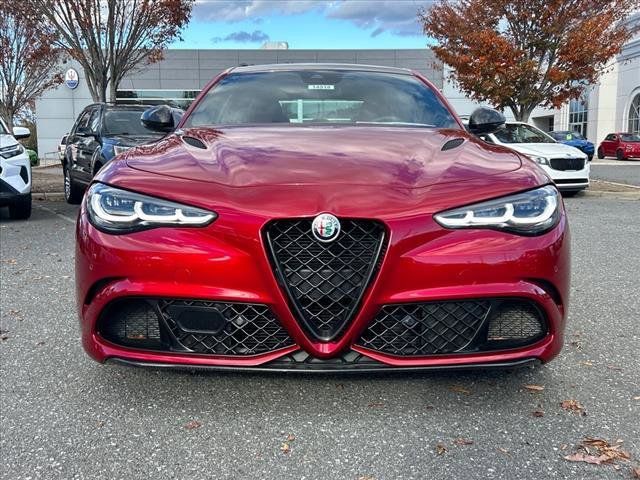 2024 Alfa Romeo Giulia Quadrifoglio Carbon