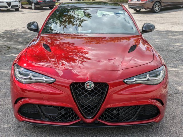 2024 Alfa Romeo Giulia Quadrifoglio Carbon