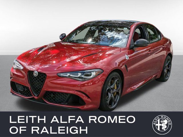 2024 Alfa Romeo Giulia Quadrifoglio Carbon