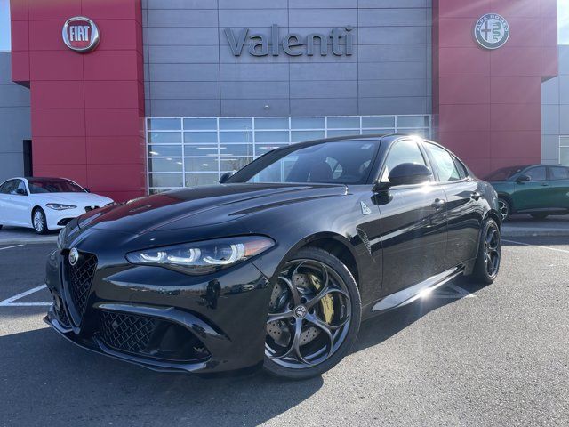 2024 Alfa Romeo Giulia Quadrifoglio Carbon