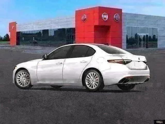 2024 Alfa Romeo Giulia Base