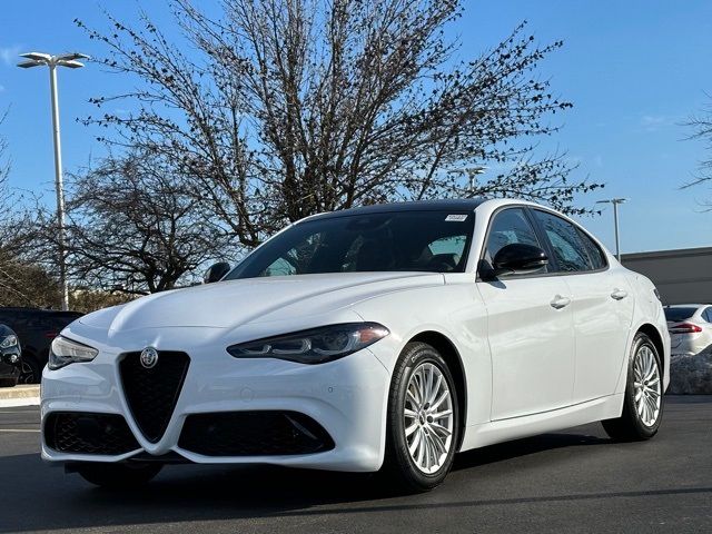 2024 Alfa Romeo Giulia Base