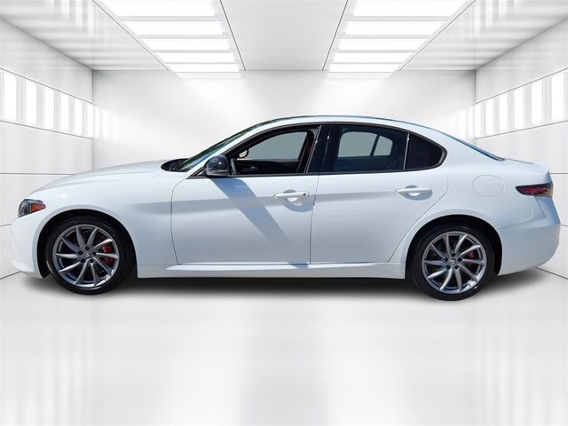 2024 Alfa Romeo Giulia Base