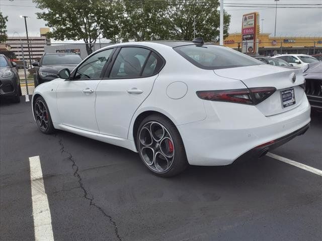 2024 Alfa Romeo Giulia Ti