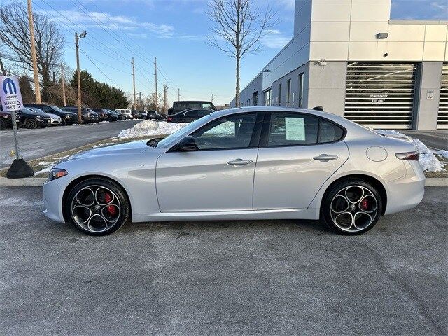 2024 Alfa Romeo Giulia Ti