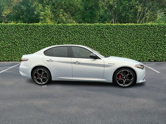 2024 Alfa Romeo Giulia Competizione