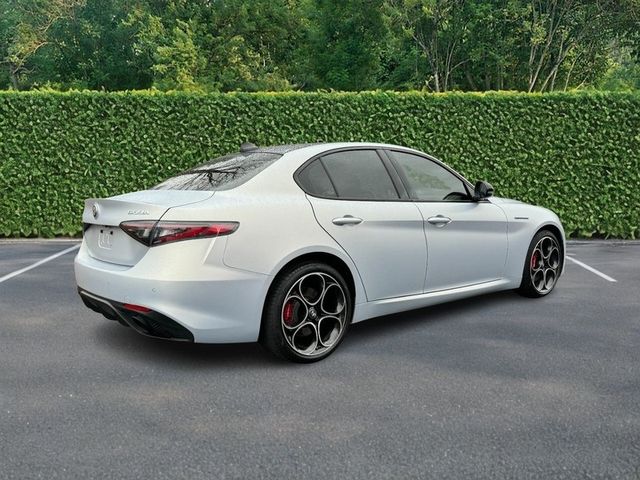 2024 Alfa Romeo Giulia Competizione