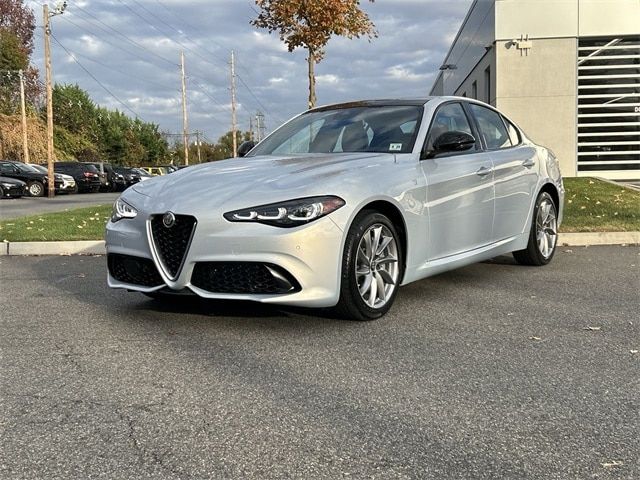 2024 Alfa Romeo Giulia Ti