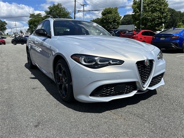 2024 Alfa Romeo Giulia Ti