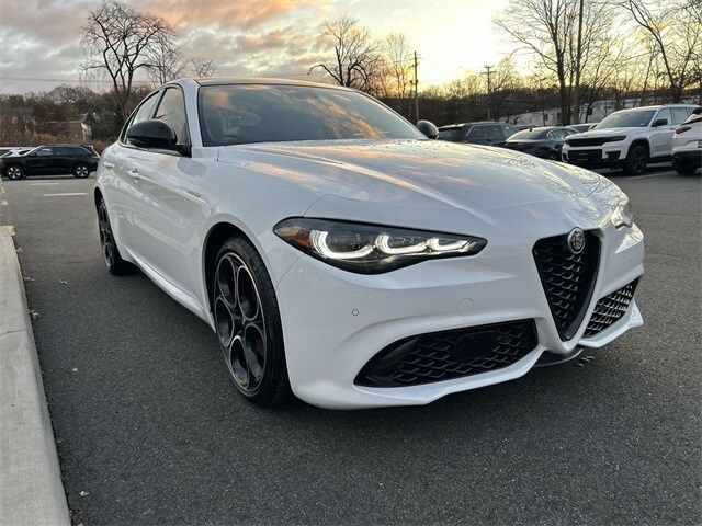 2024 Alfa Romeo Giulia Veloce