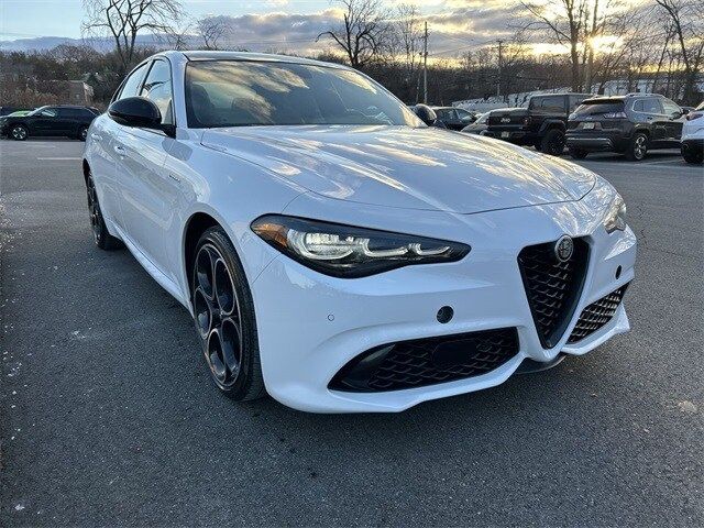 2024 Alfa Romeo Giulia Veloce