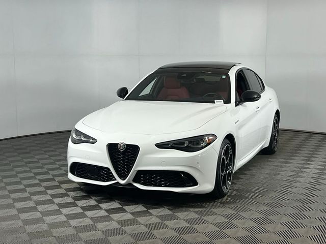 2024 Alfa Romeo Giulia Veloce