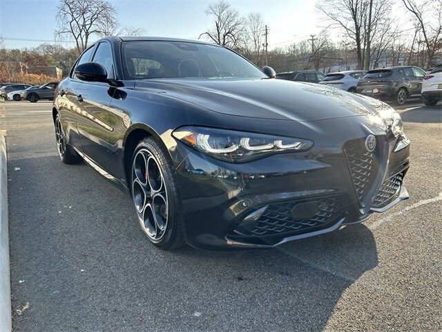 2024 Alfa Romeo Giulia Veloce