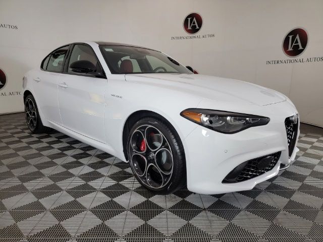 2024 Alfa Romeo Giulia Veloce